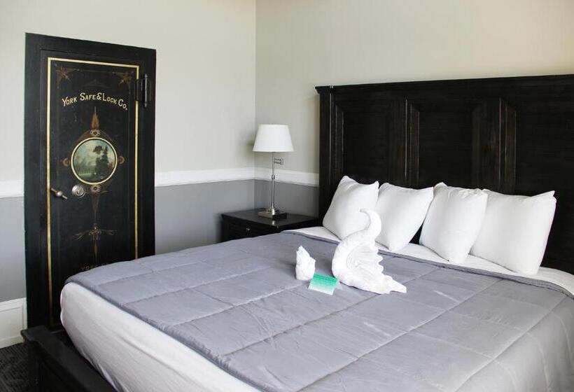 סוויטה דלוקס, City Hall Grand