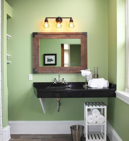 חדר סופריור, City Hall Grand