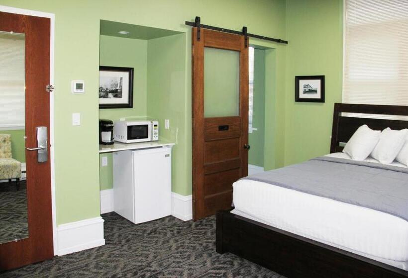 חדר סופריור, City Hall Grand