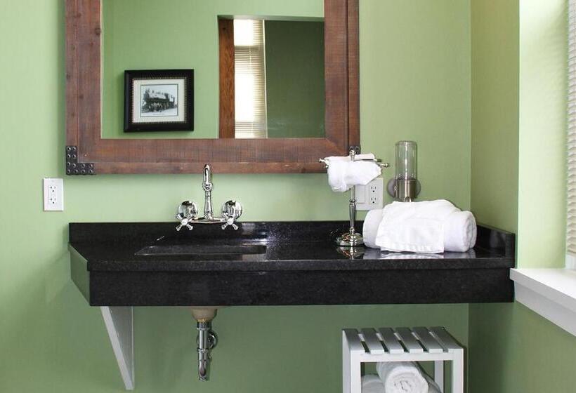 חדר סופריור, City Hall Grand