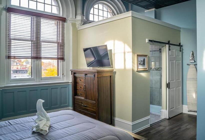 חדר דלוקס, City Hall Grand