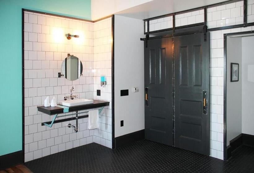 חדר סטודיו סטנדרד, City Hall Grand