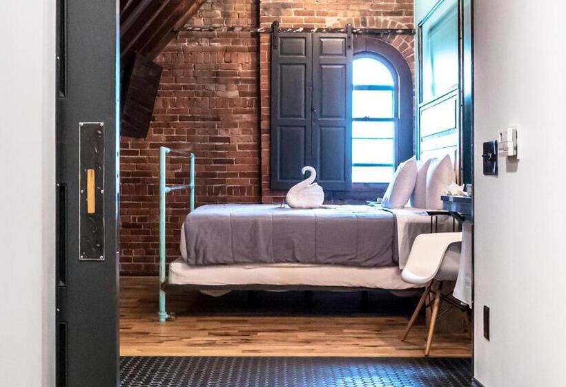 חדר סטודיו סטנדרד, City Hall Grand