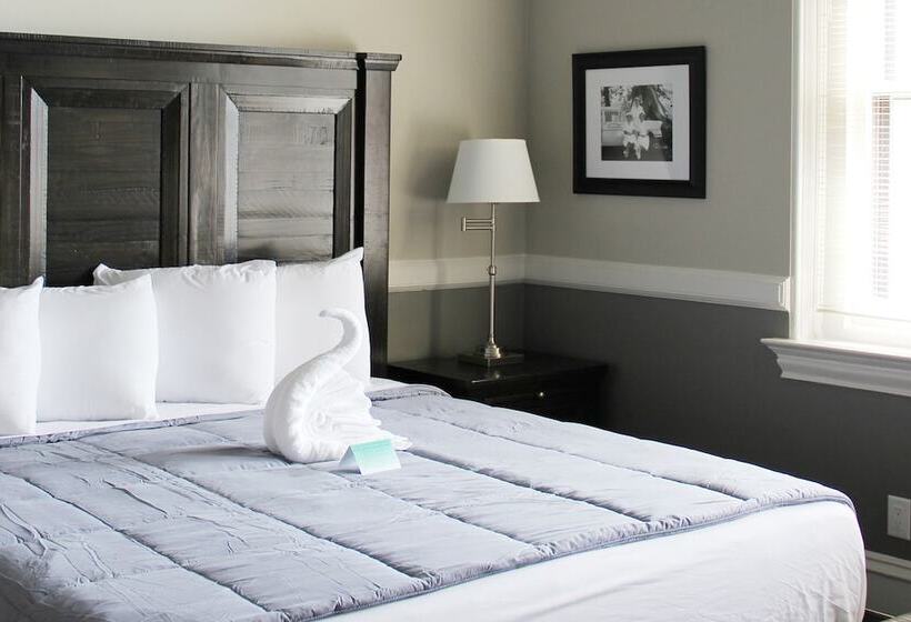 סוויטה דלוקס, City Hall Grand