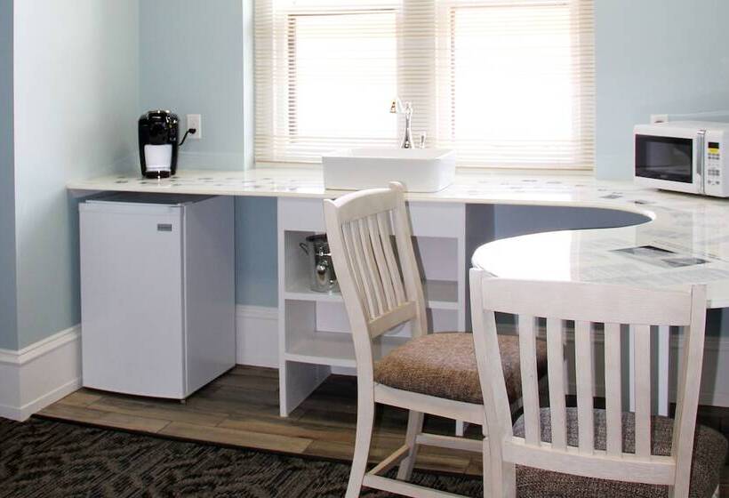 חדר סופריור לארבעה, City Hall Grand