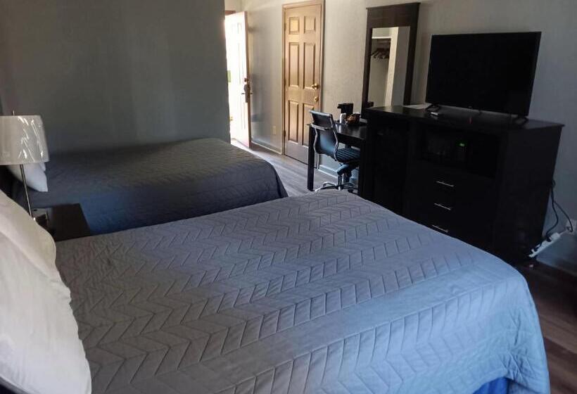 غرفه قياسيه سريرين مزدوجين, Hofbrau Riverfront