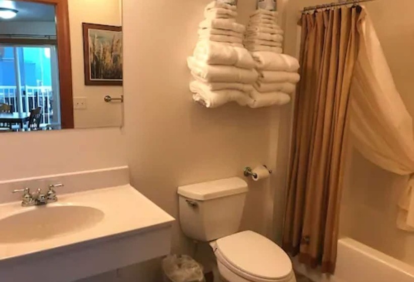 إستوديو قياسى, Longliner Lodge And Suites