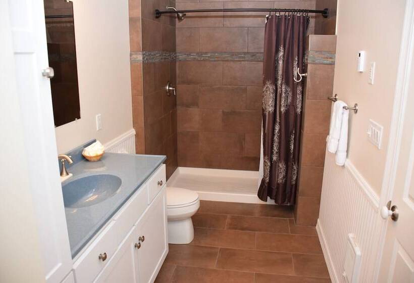 جناح, Longliner Lodge And Suites