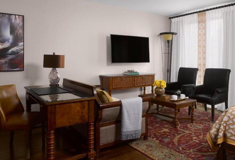 스위트, Plaza La Reina