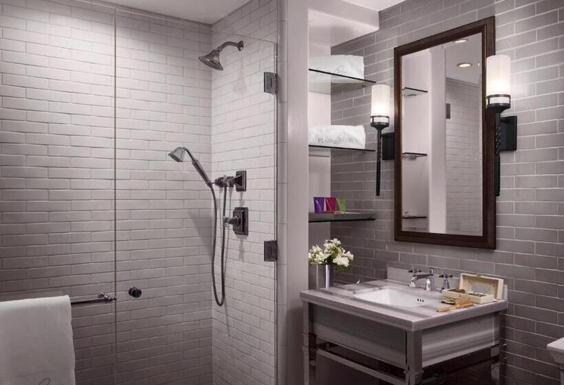 스위트, Plaza La Reina