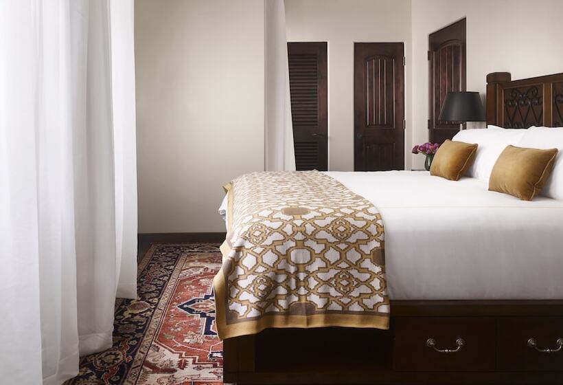 스위트, Plaza La Reina