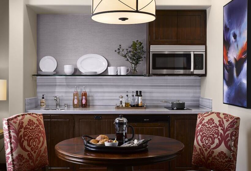 스위트, Plaza La Reina