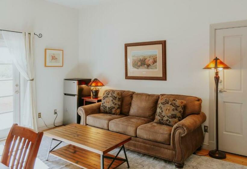 جناح جونيور مزوَّد بشرفة, Sierra Grande Lodge & Spa