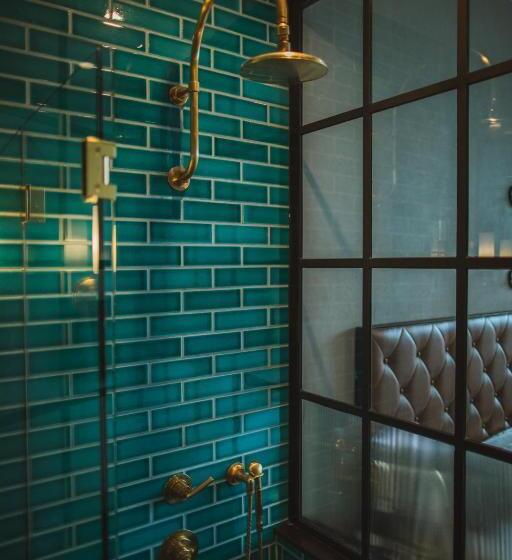 Номер Стандарт, Arlo Williamsburg