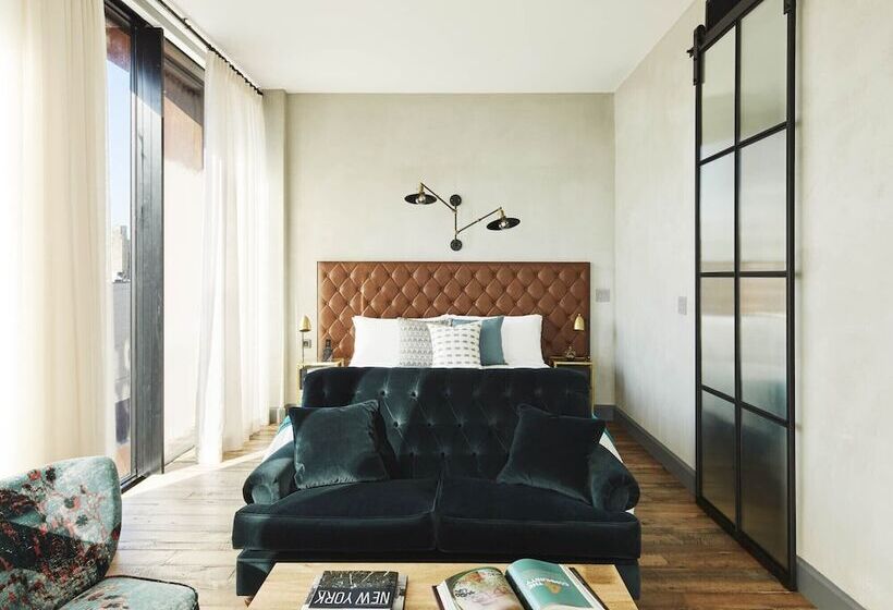 Люкс, Arlo Williamsburg