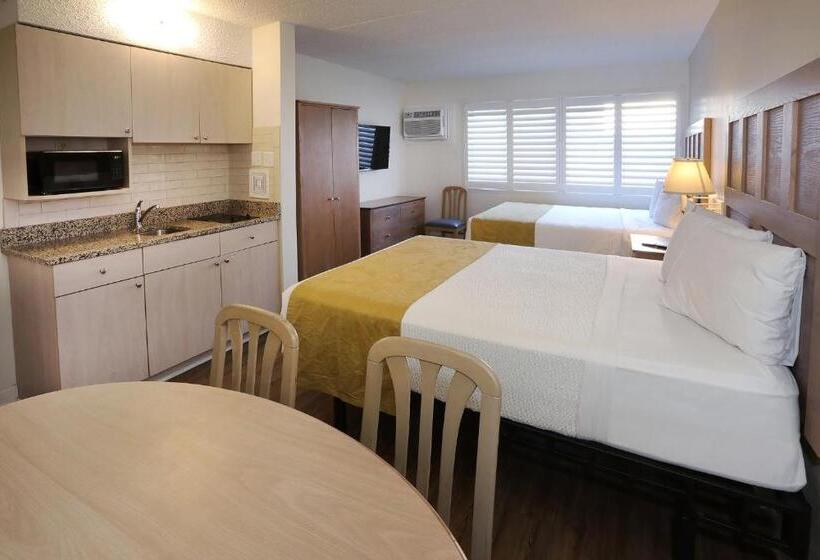 スタンダードスタジオ, Matador Oceanfront Resort