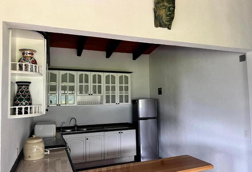 2间卧室的房子, Paradise Hotel Boutique & Lounge