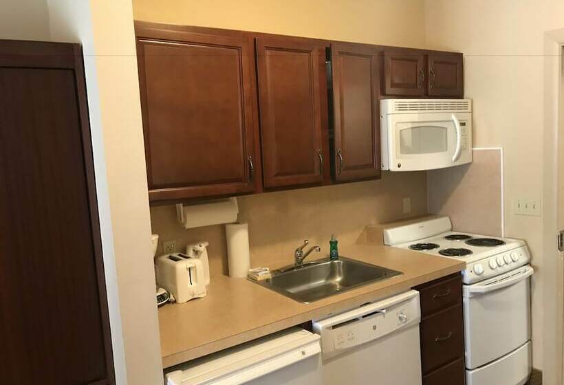 标准工作室, Carriage House Country Club