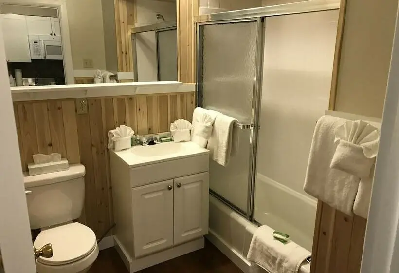 スイート, Carriage House Country Club