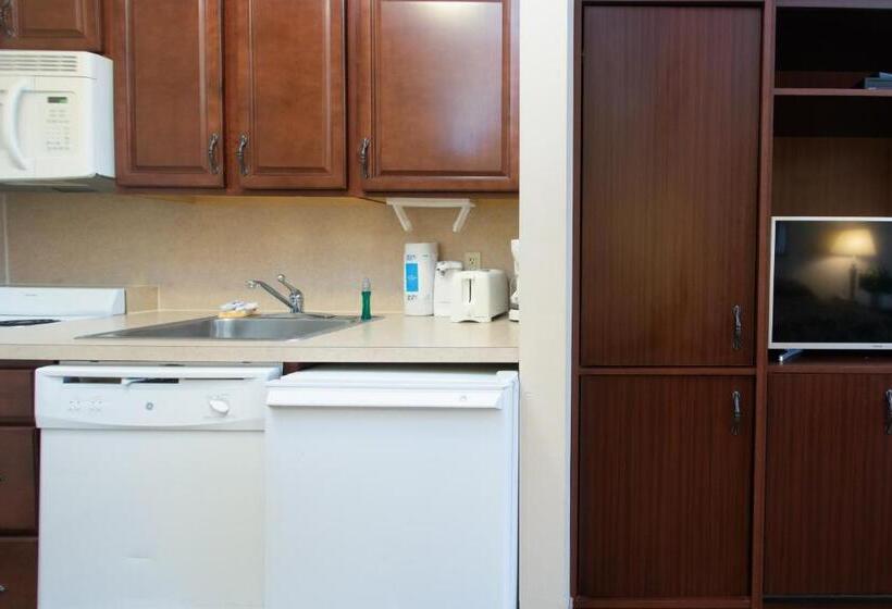 标准工作室, Carriage House Country Club