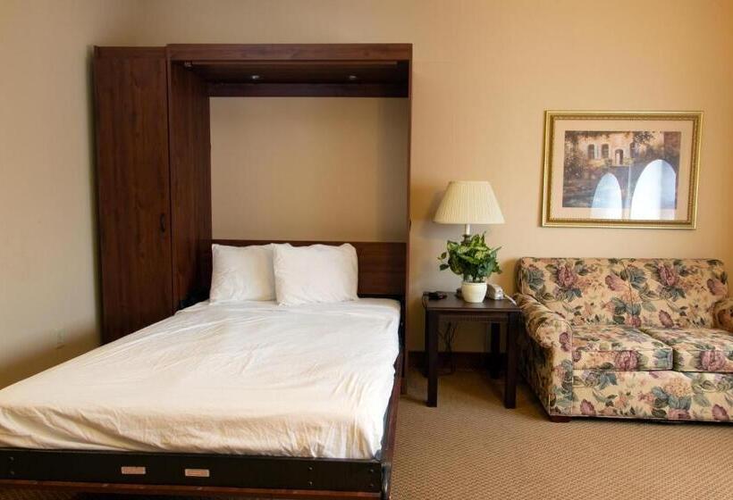 Студия Стандарт, Carriage House Country Club