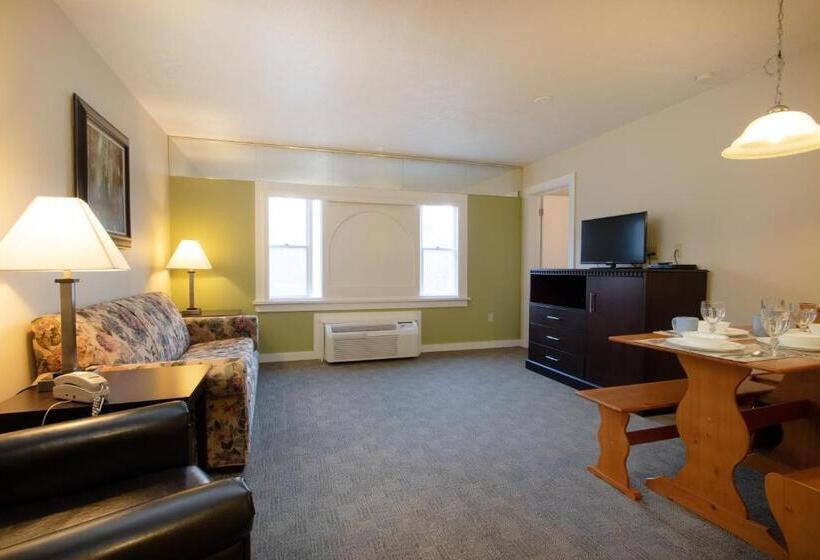 Mini Suite, Carriage House Country Club