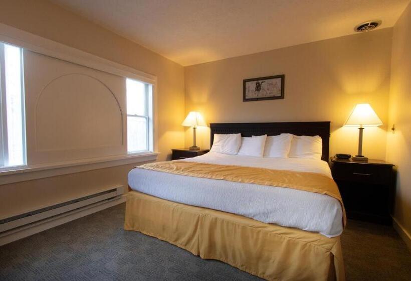 Mini Suite, Carriage House Country Club