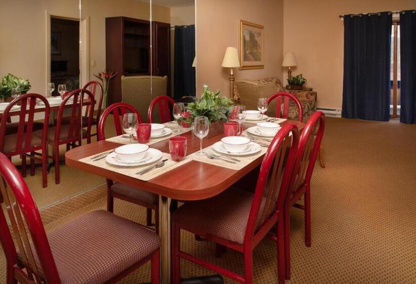 皇家套房, Carriage House Country Club