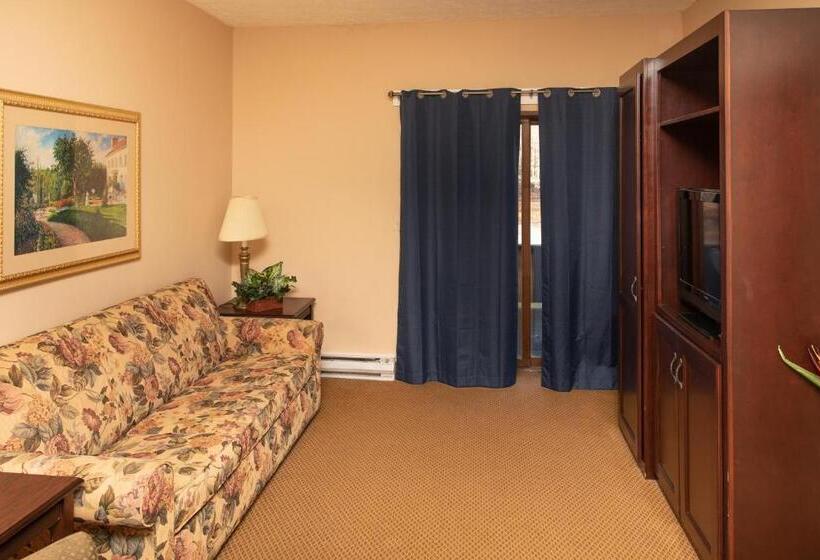 皇家套房, Carriage House Country Club