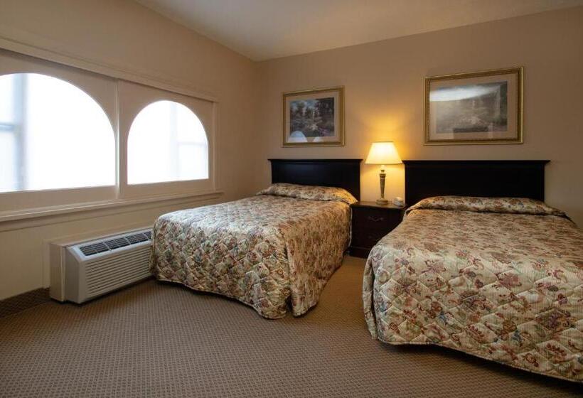 로얄 스위트, Carriage House Country Club