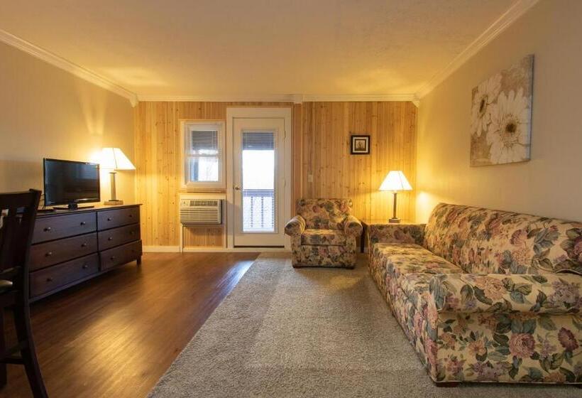 로얄 스위트, Carriage House Country Club