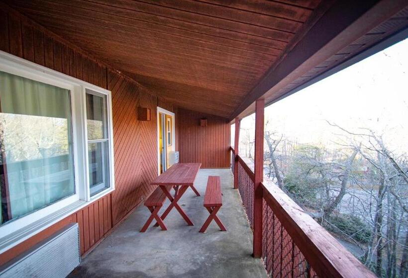 皇家套房, Carriage House Country Club