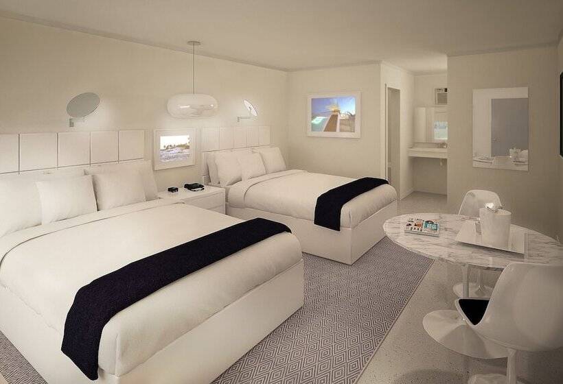 غرفه قياسيه سريرين مزدوجين, Sun Plaza Motel