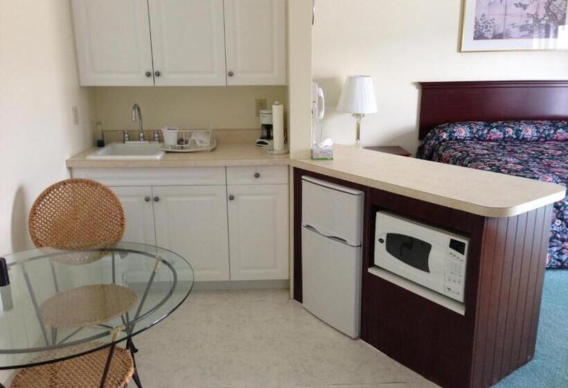 スーペリアースイート, The Falls Motel