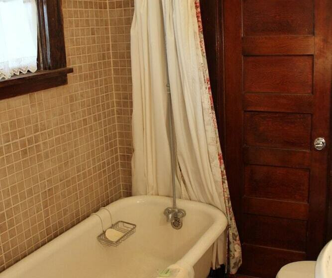 סוויטה, The Hotel Limpia