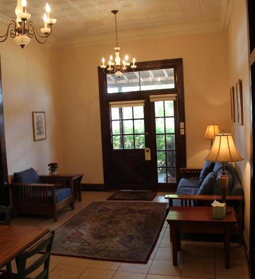 סוויטת 2 חדרי שינה, The Hotel Limpia