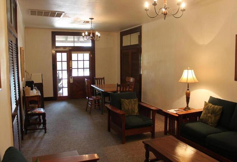 סוויטה, The Hotel Limpia