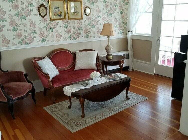 스위트, Victoria Inn