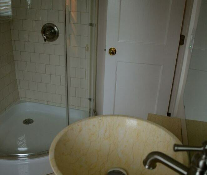 스위트, Victoria Inn