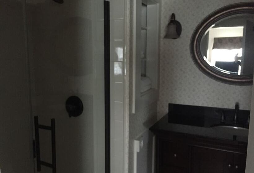 스위트, Victoria Inn