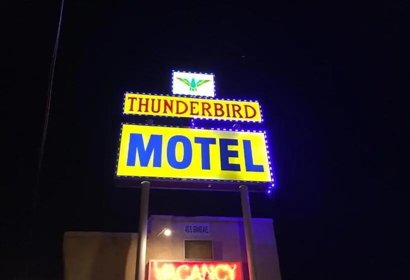 デラックススイート, Thunderbird Motel Las Vegas/ New Mexico