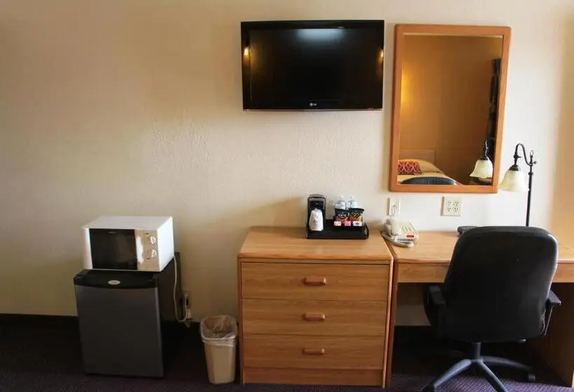 Standard Kolmen Hengen Huone Näkymä, Western Motel