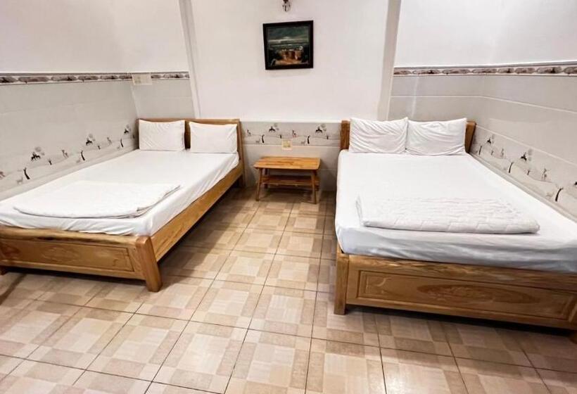 اتاق استاندارد چهار تخته, Mũi Né Motel