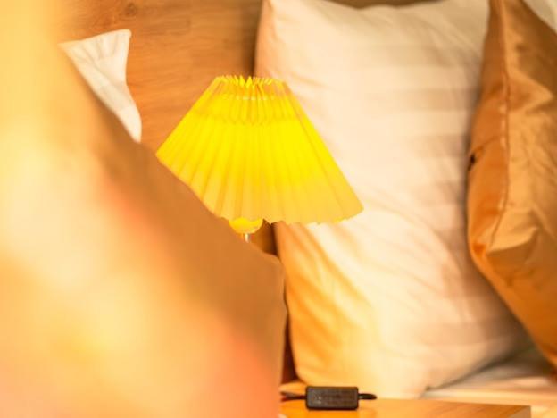 استودیوی استاندارد, Sunset Homestay