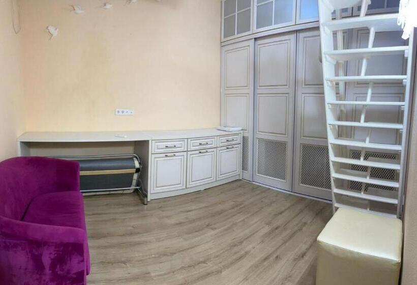 اتاق کلاسیک چهارنفره, хостел Dombyra