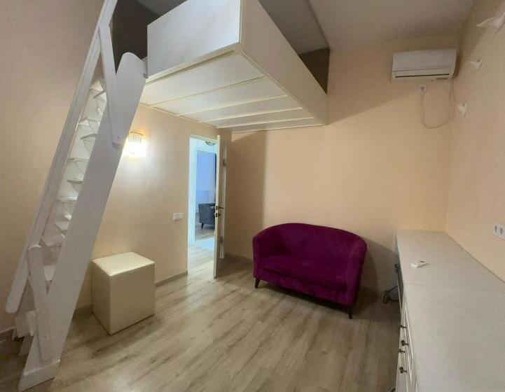 اتاق کلاسیک چهارنفره, хостел Dombyra