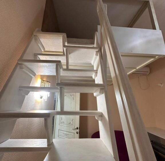 اتاق کلاسیک چهارنفره, хостел Dombyra