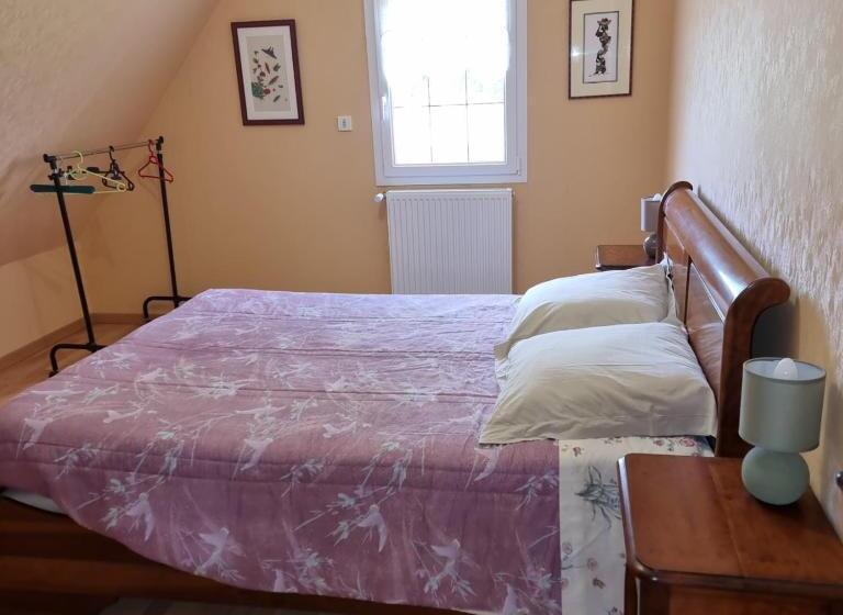 패밀리 룸, Osy Normandy