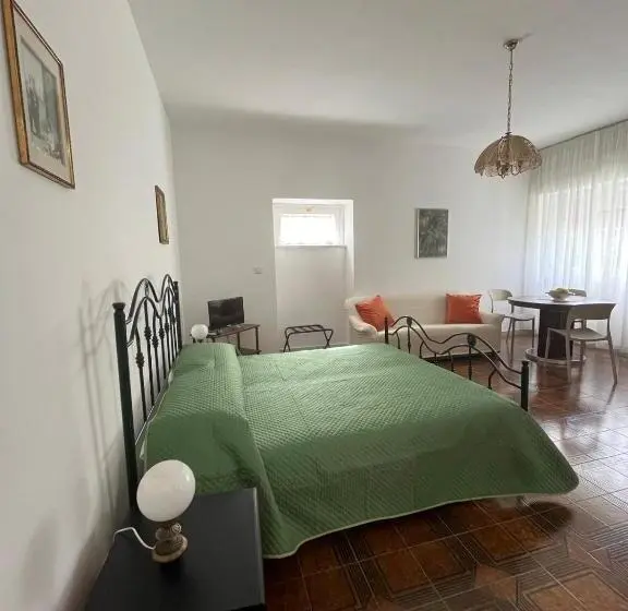 استودیو استاندارد با چشم‌انداز باغ, B&b Villa Machi