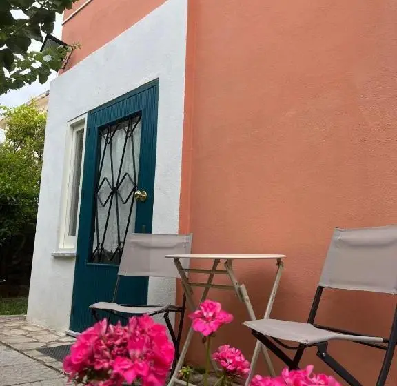 سوئیت جونیور با چشم‌انداز باغ, B&b Villa Machi
